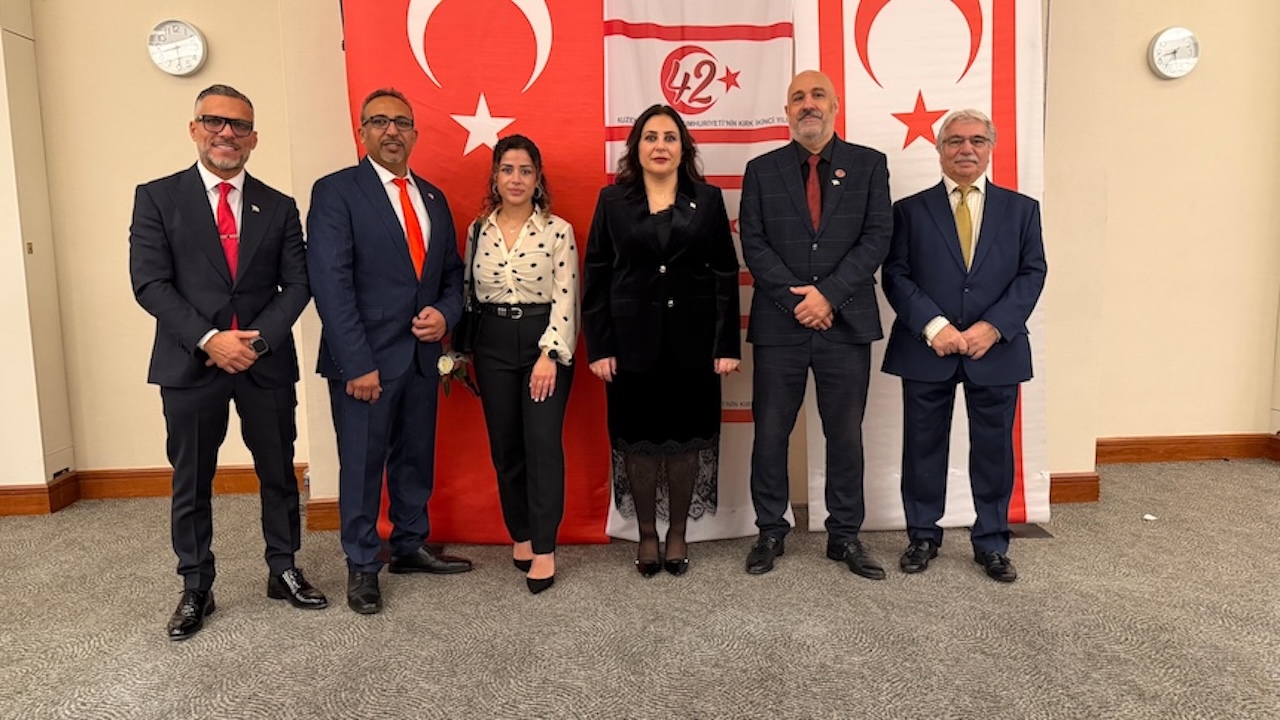 Kuzey Kıbrıs Türk Cumhuriyeti’ne Londra’da Görkemli Kutlama 1