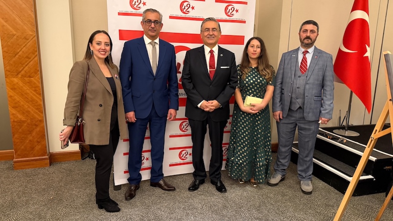 Kuzey Kıbrıs Türk Cumhuriyeti’ne Londra’da Görkemli Kutlama 8