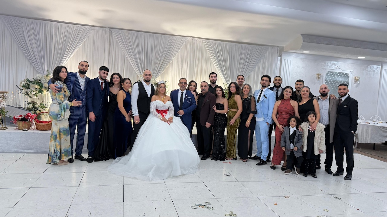 Ceyda Ve Rezvan, Londra’da-1