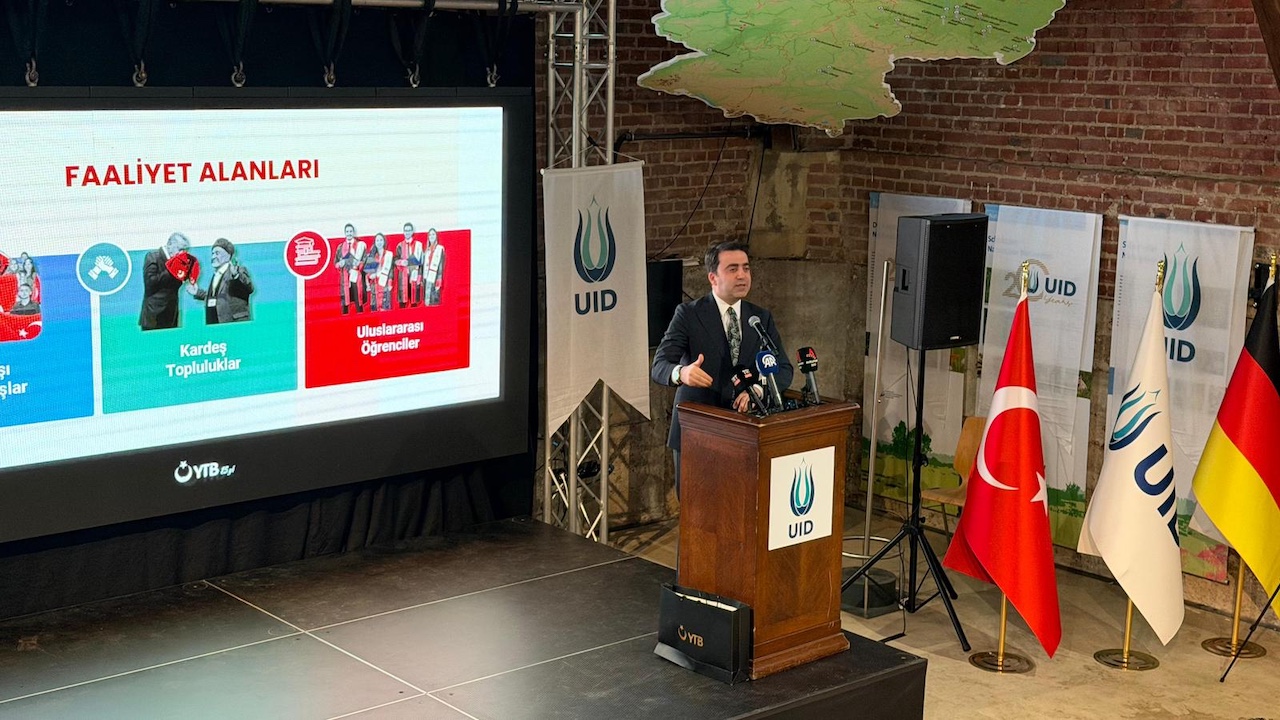 Ytb Başkanı Turus’tan Köln’de Irkçılık Ve İslamofobi Uyarısı 2