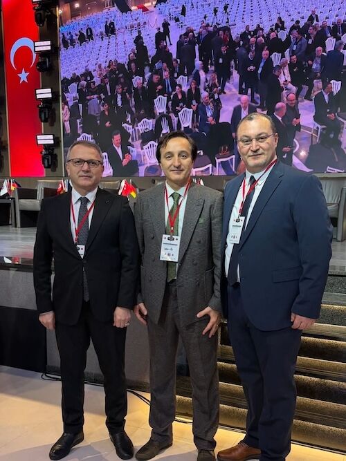 Avrupa’da Yılın Gazetecisi Ödülü, İngiltere'den Gazeteci Vatan Öz’e Verildi6