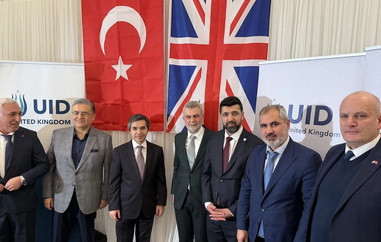 Uid Birlesik Krallik Iftar 24. J P G