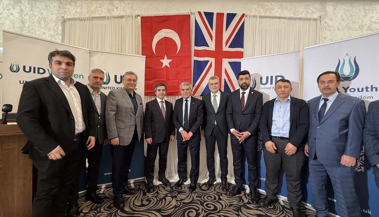 Uid Birlesik Krallik Iftar 25. J P G