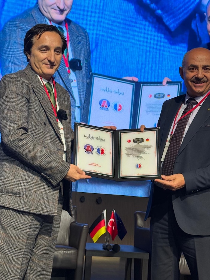 Yılın Gazetecisi Vatan Öz