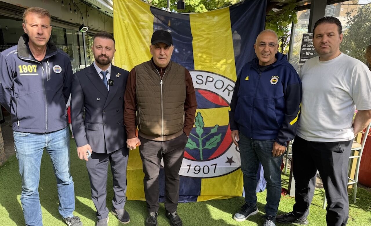Londra Fenerbahceliler Dernegi 23 Nisan Kutlaması Londra Baskanlar