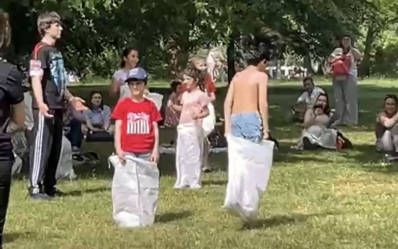 Hyde Park’ta 19 Mayıs Coşkusu-1
