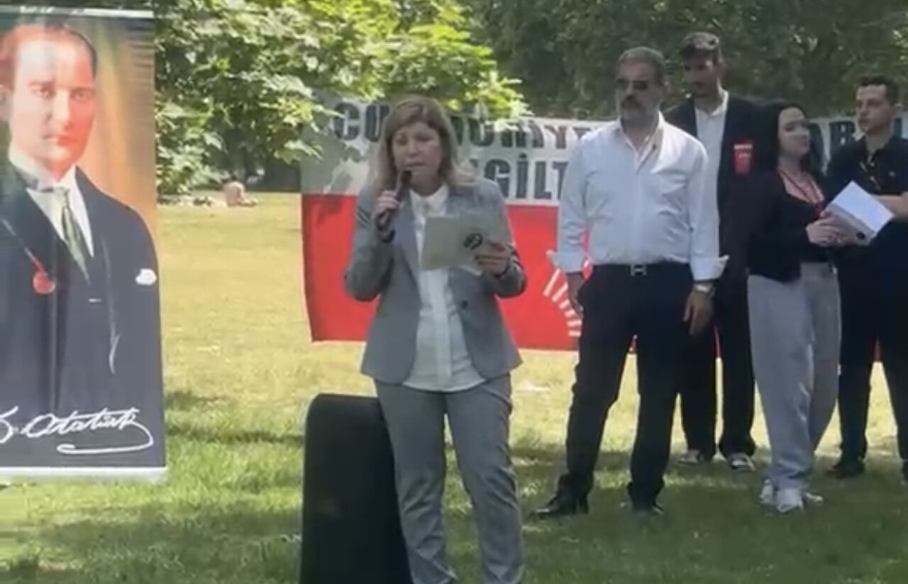 Hyde Park’ta 19 Mayıs Coşkusu