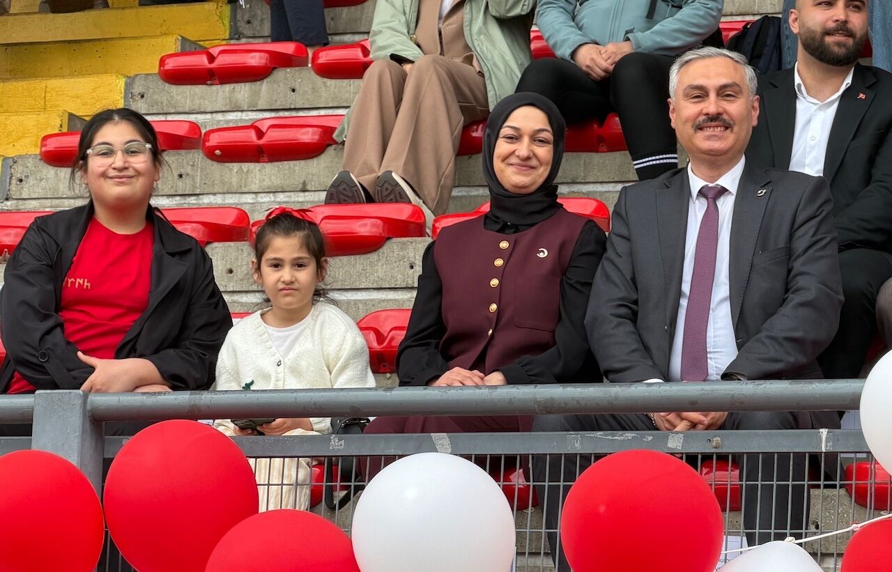 Londra’da 19 Mayıs Coşkusu Yaşandı