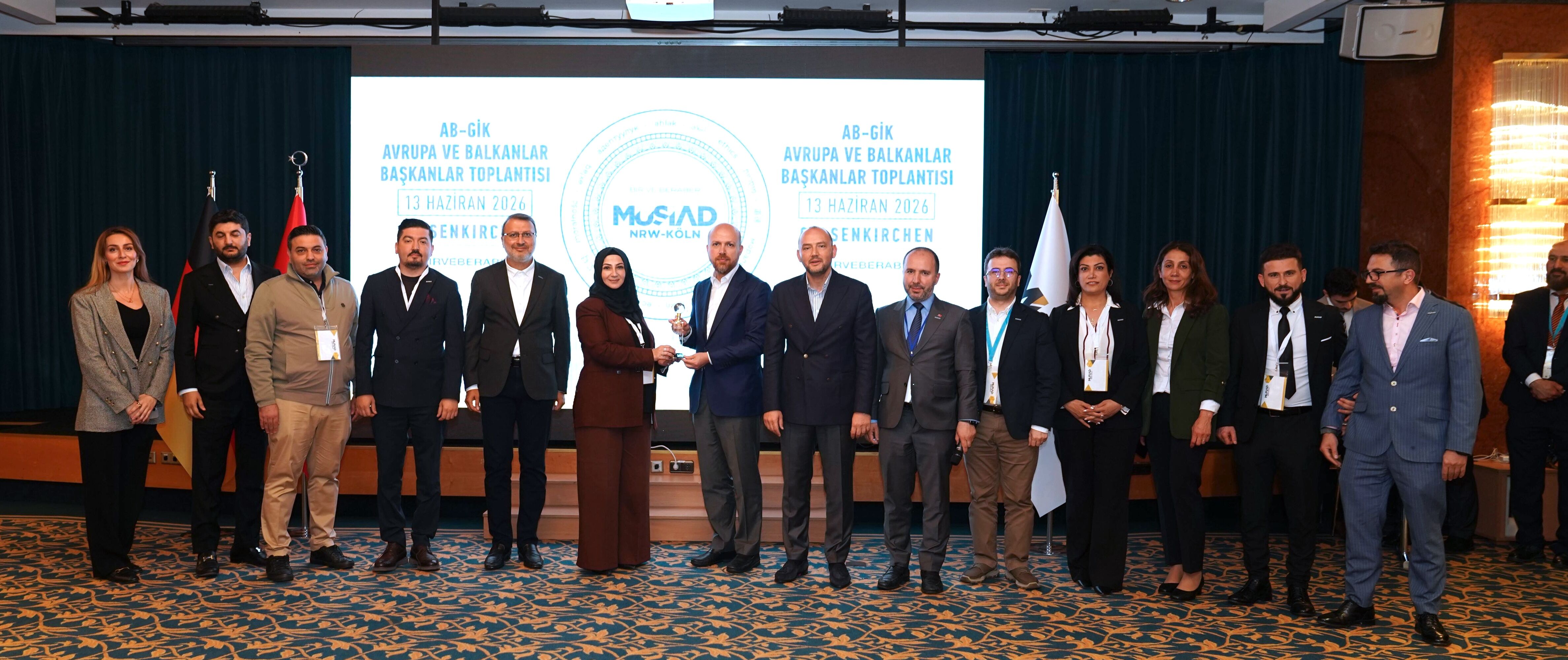 Müsi̇ad Birleşik Krallık Başkanı Türkan Akbaş Ödülü Aldı43