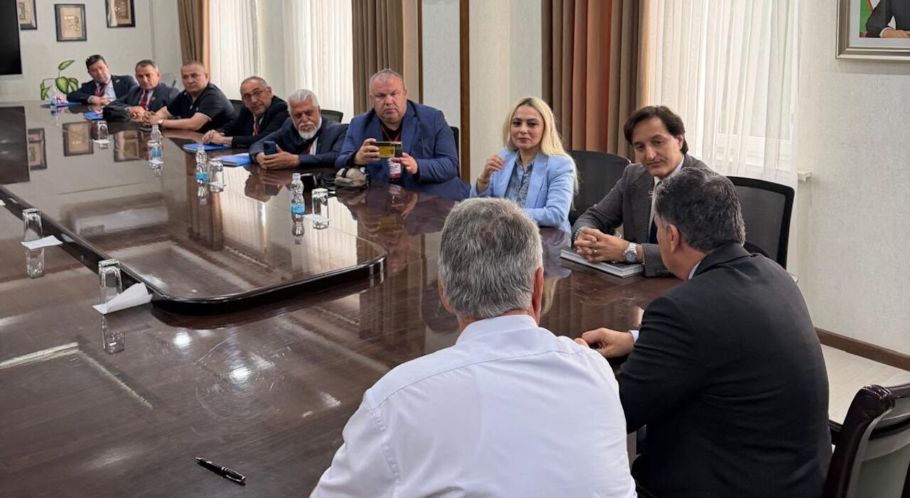 Özbekistan İngiltere Arasında Medya İş Birliği