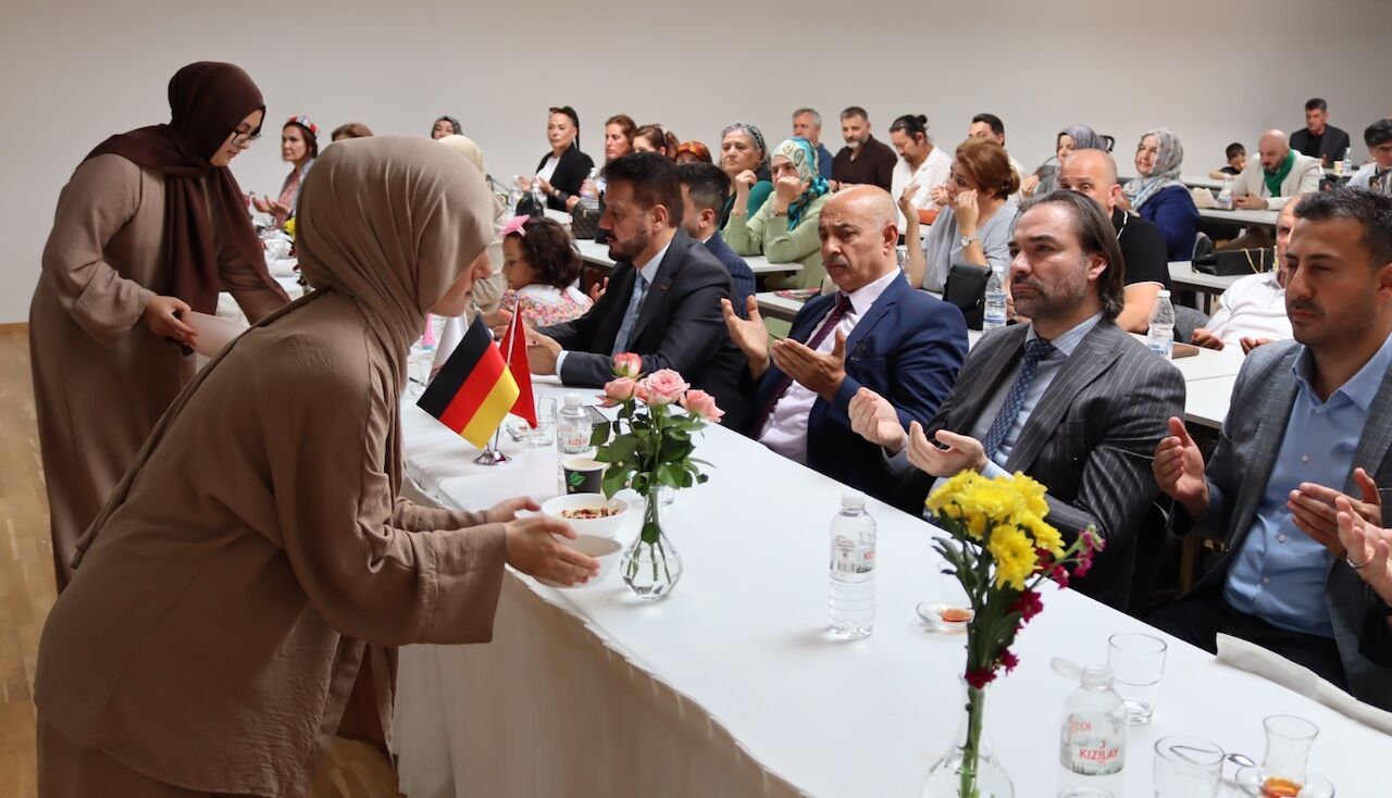 Ati̇b'de Aşure Sofrasında Birlik Mesajı 9