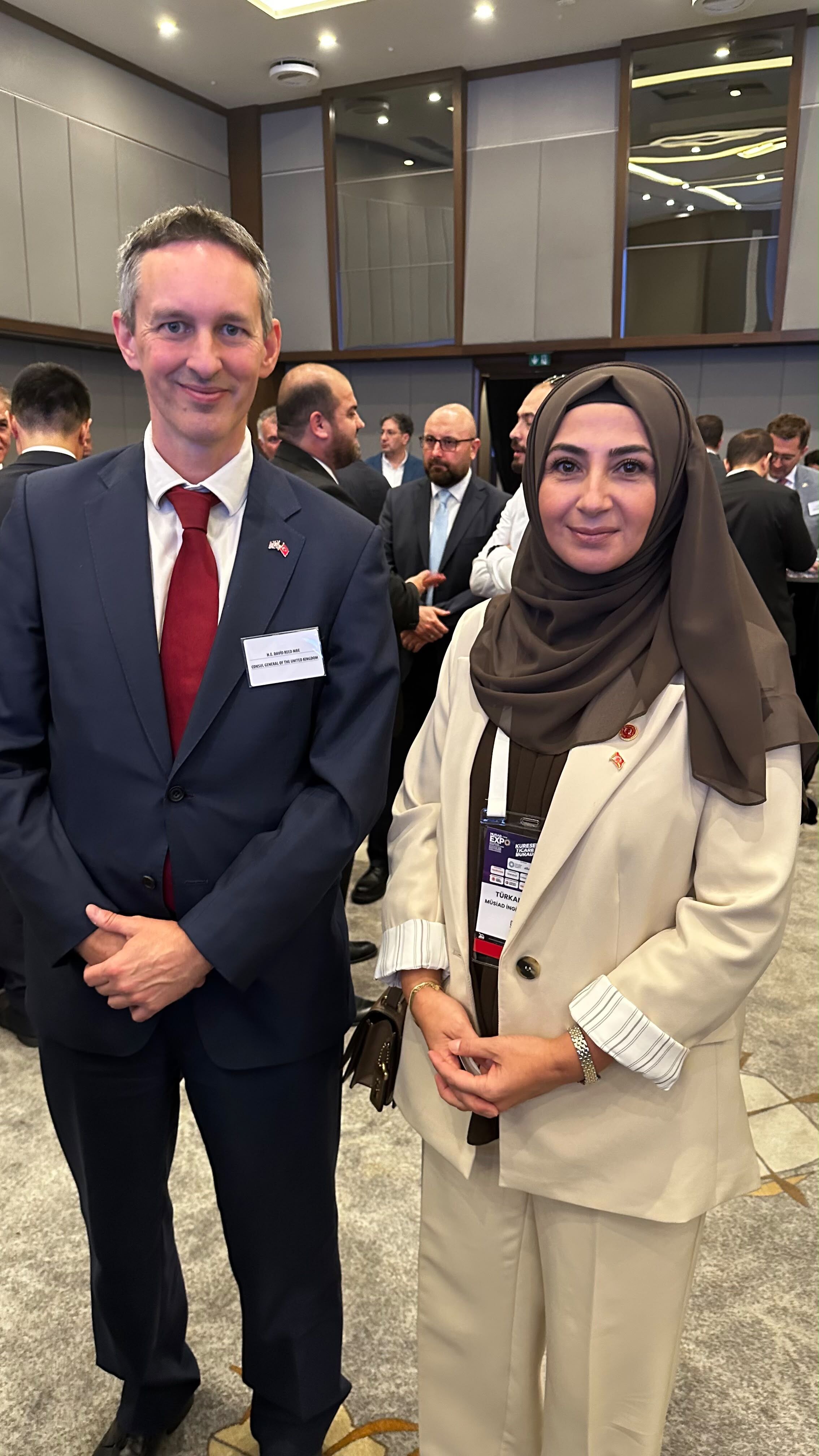 Müsiad Uk Başkanı Av Türkan Akbaşmüsi̇ad Uk,