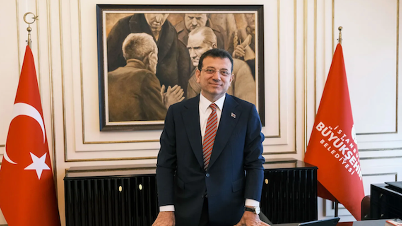 Ekrem İmamoğlu'na Paris belediyesi tarafından fahri vatandaşlık verildi