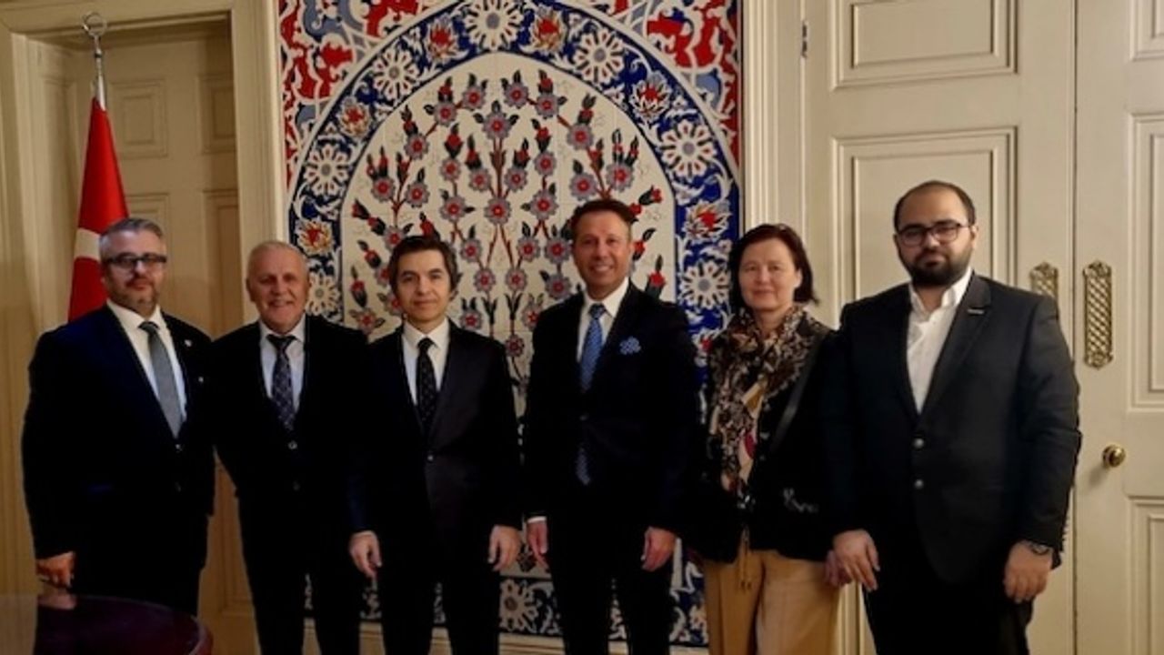 Global Business Management İşadamları Derneği Londra Büyükelçiliğini ziyaret etti