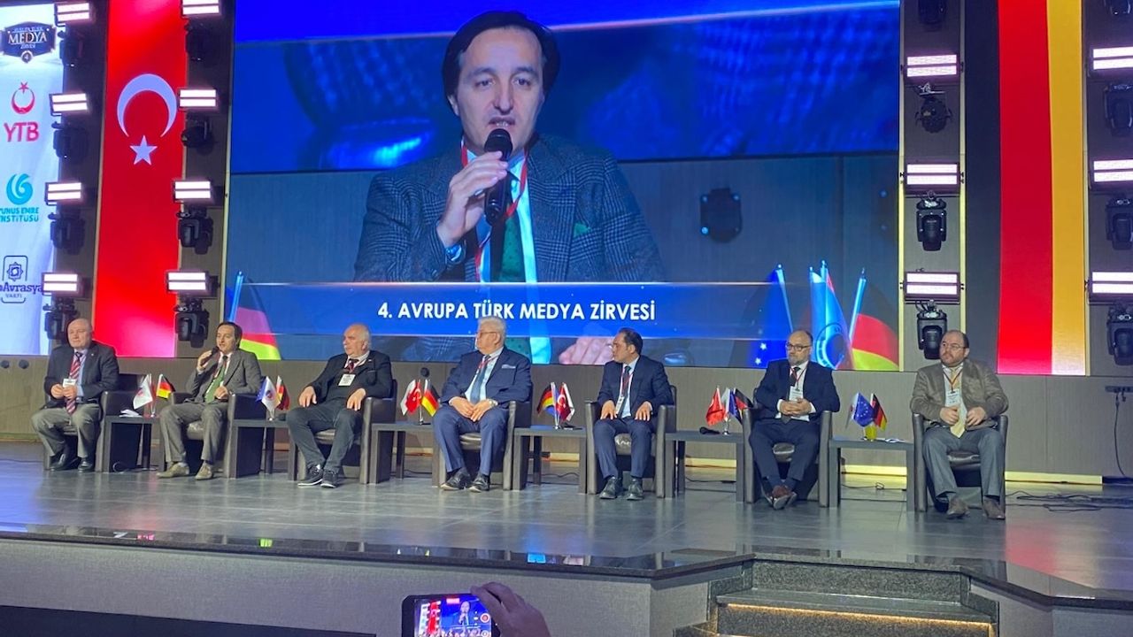 Avrupa’da Yılın Gazetecisi ödülü, İngiltere'den gazeteci Vatan Öz’e verildi