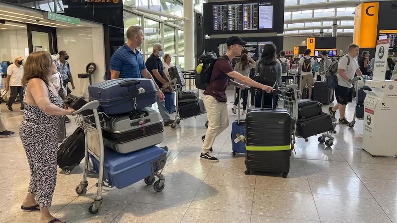 İran saldırılarının ardından uçuşlar iptal edildi ve yeni seyahat uyarıları yapıldı