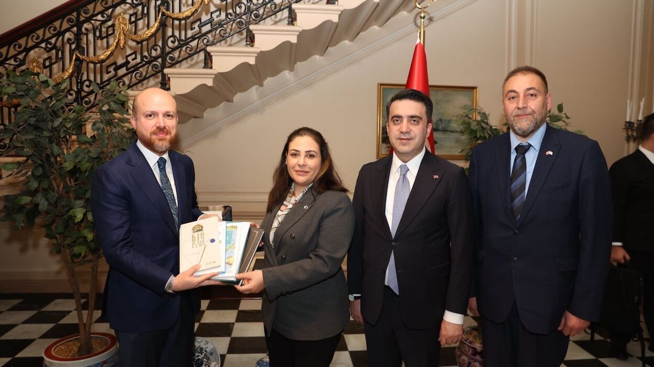 Londra’da Kıbrıs Türk Toplumunun Geleceği Masaya Yatırıldı
