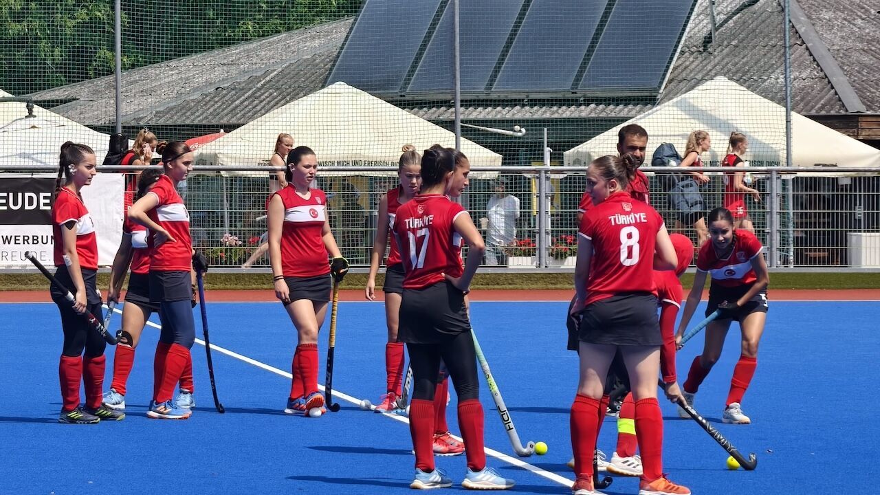 Türk Kadın U21 Çim Hokeyi Milli Takımı Avrupa Şampiyonası’nı 4. Sırada Tamamladı