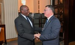 Jahjah, Gideon Saar, Londra'da özgürce yürüyemez