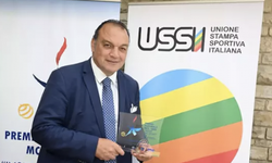 Türk Gazeteci Dündar Keşaplı, İtalya Floransa'da ödül kazandı