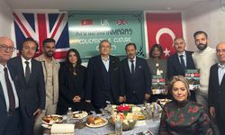 İngiltere'de Dijital Kimlik ve Genç Liderler  Etkinliği