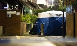 Londra'da 15 Yaşındaki Çocuk Bıçaklanarak Hayatını Kaybetti