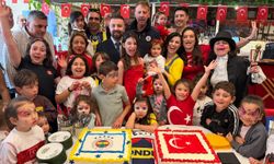 Londra’da 23 Nisan’a Coşkulu Kutlama