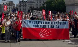 CHP İngiltere’den Trafalgar Meydanı’nda demokrasi protestosu