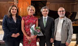 Rüya Taner Londra’da Müzikseverleri Büyüledi