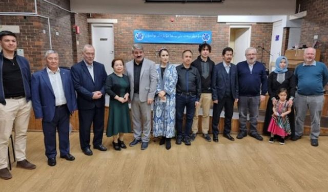 Birleşik Krallık Uygur Toplum Derneği, Doğu Türkistan ‘Bağımsızlık Günü’nü kutladı