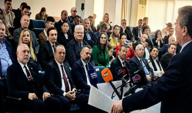 Rauf Raif Denktaş ve Dr. Fazıl Küçük II. Uluslararası Kıbrıs Araştırmaları