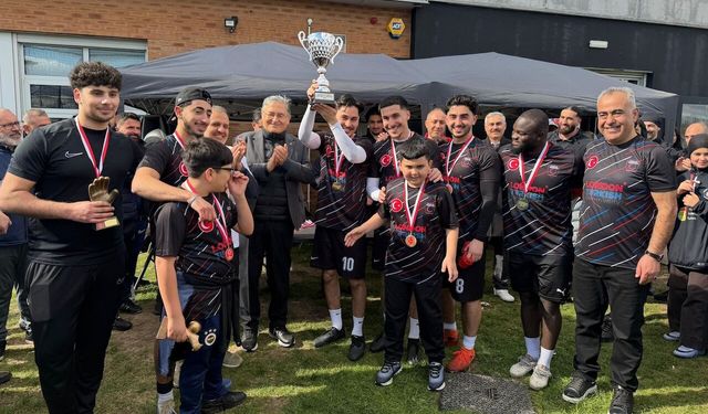 Luton’da Anlamlı Dayanışma: Yardım Turnuvasında Birlik Mesajı