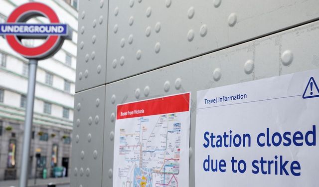 Londra Metrosu'nda Grev Ulaşımı Vurdu