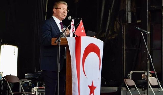 Üstel'den Londra'da diaspora mesajı