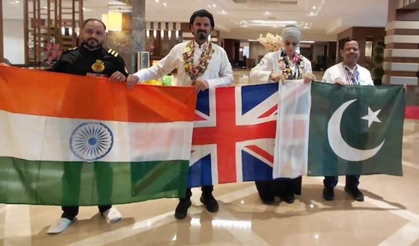 İngiltere’den Şef Kemal Coskuncay'un katıldığı Gastro Afyon Festivalinde Dev Tavada Guinness Rekoru