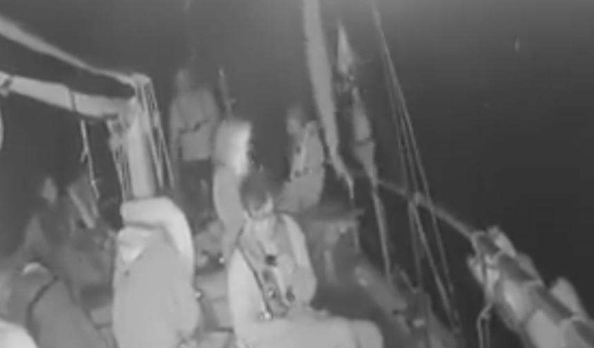 İsrail donanma unsurları Küresel Sumud Filosu'na saldırdı