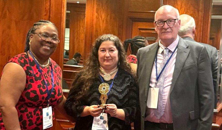 Yakın Doğu Üniversitesi Akademisyenlerine Londra’dan ödül