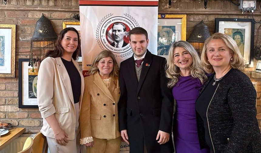 Londra’da Çanakkale Şehitleri Anıldı